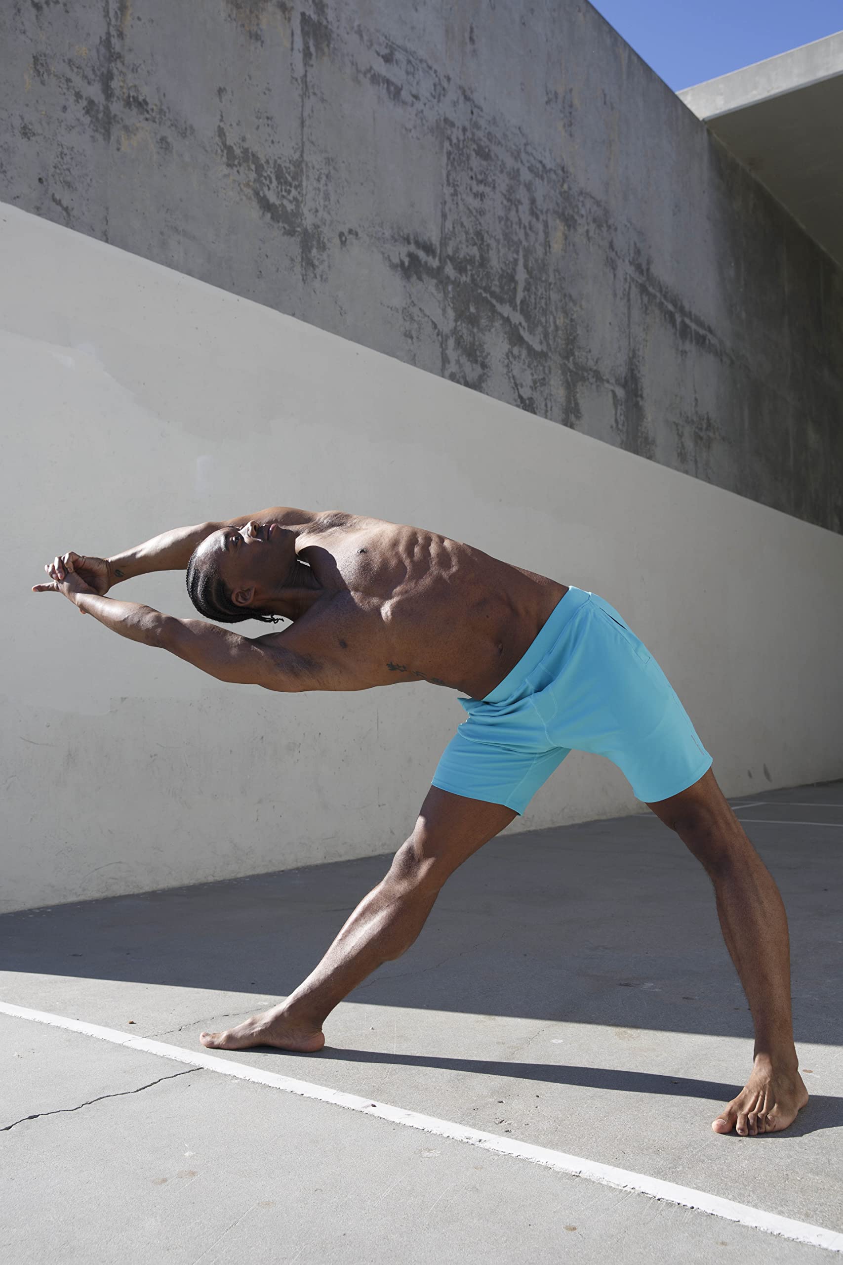 Men's Swerve Yoga Training Shorts w/Non-Restrictive Inner Liner